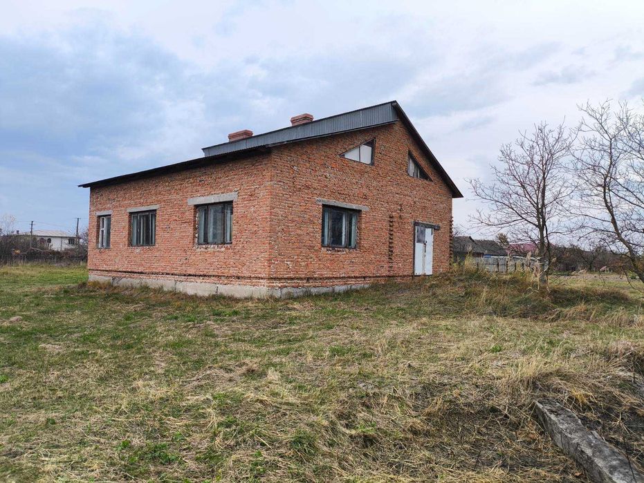 незавершений будинок та земельна ділянка 25 сот., с. Старий Добротвір