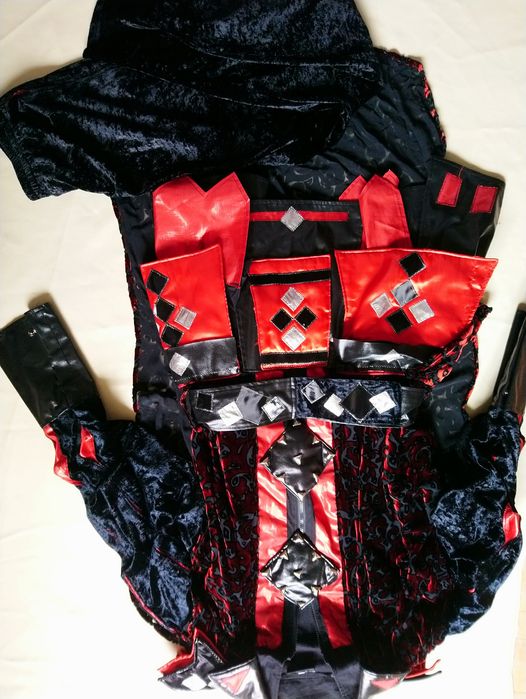 Колекційний карнавальний костюм М розмір