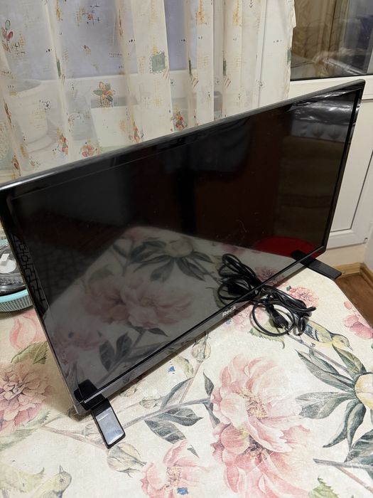 Телевизор и приставка