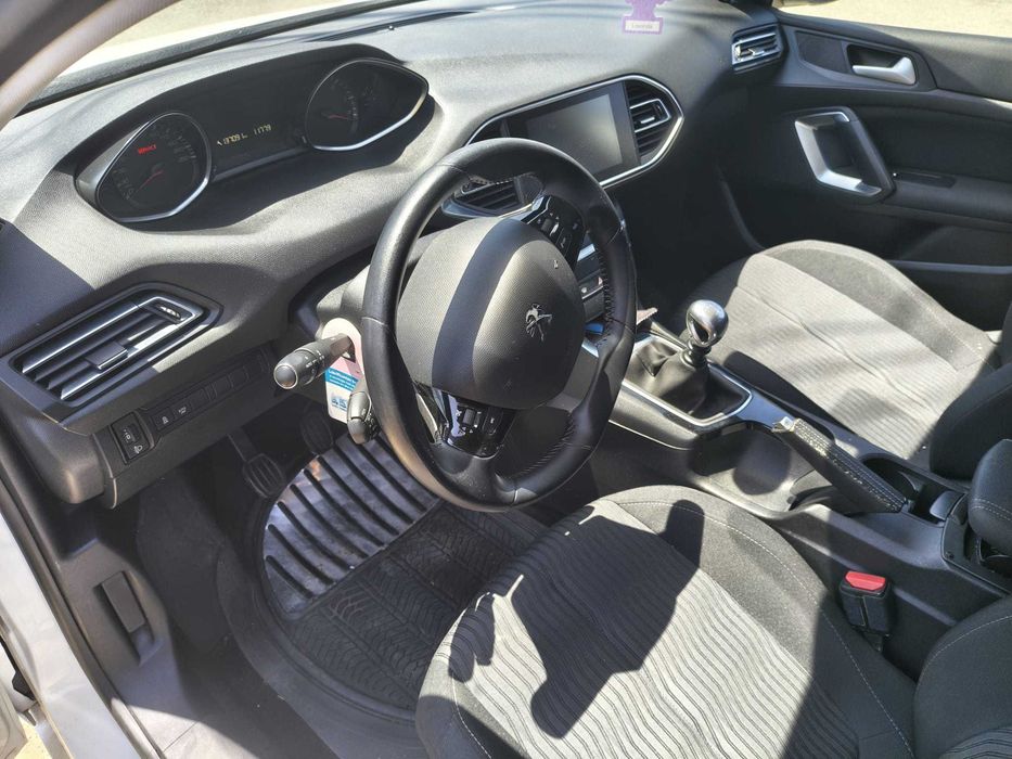 Peugeot 308 SW — fotografia 7
