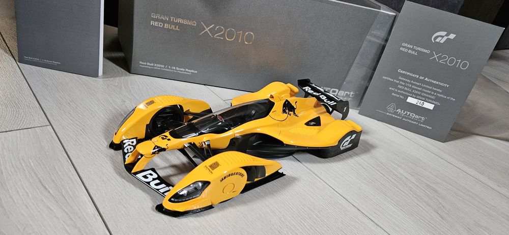 1:18 Autoart Gran Turismo Red Bull X2010 Szydłowiec • OLX.pl