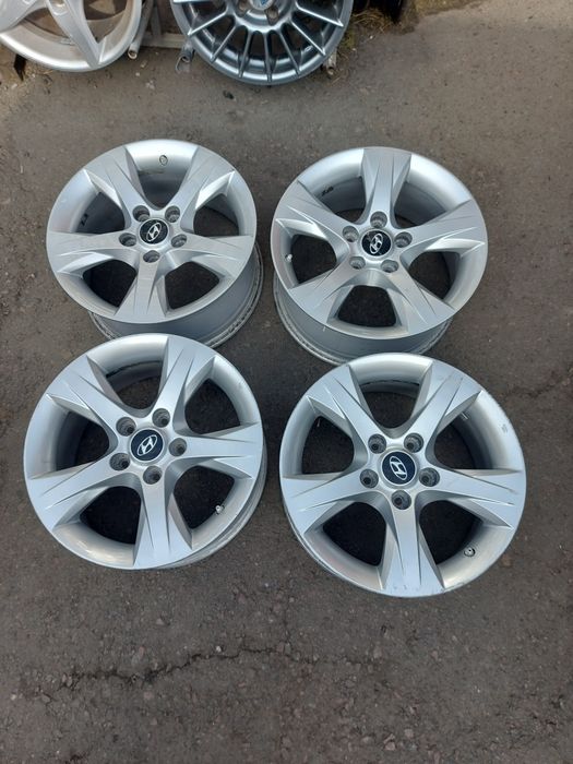R16  5×114.3  ET 40  диски титани R16