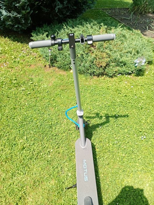 Hulajnoga elektryczna Motus