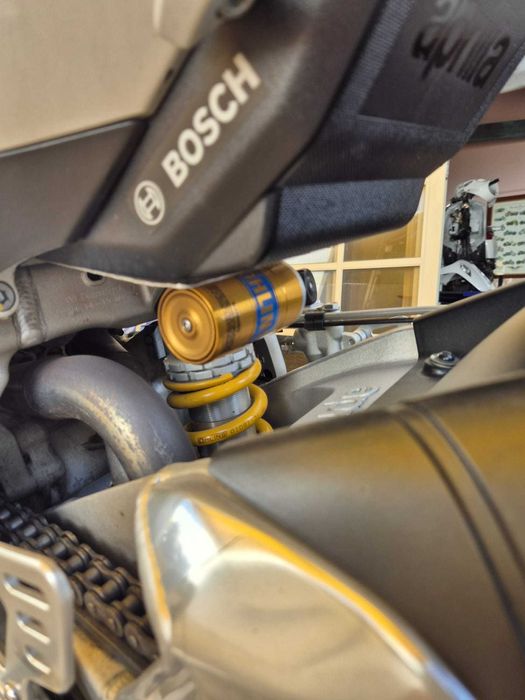Aprilia RSV4 Race Pack