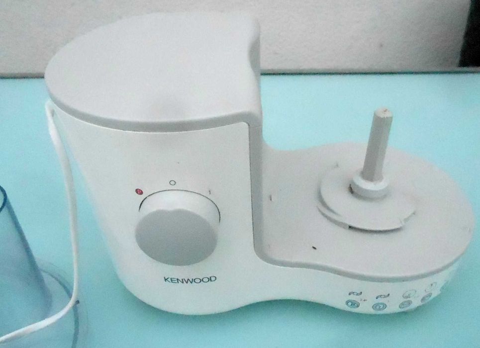 Robot kuchenny Kenwood FP 120 biały