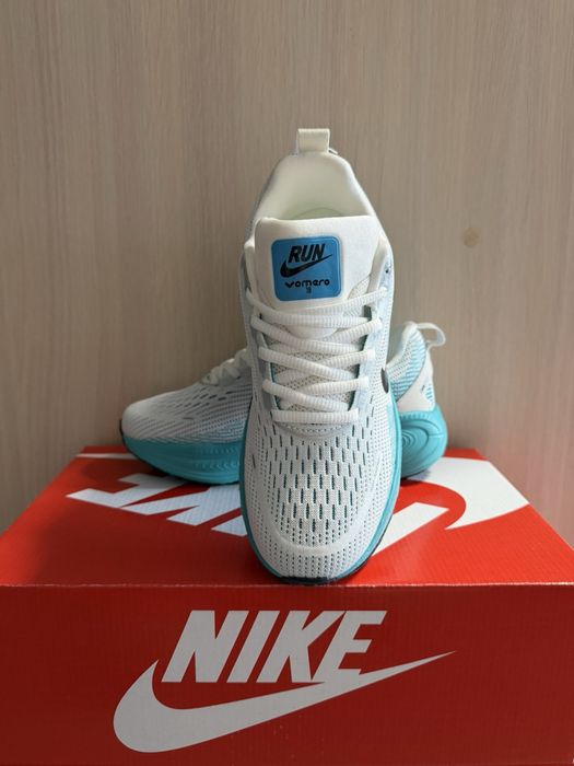 Жіночі кросівки Найк Nike Air Zoom X  Vomero 18  37,38,39,40