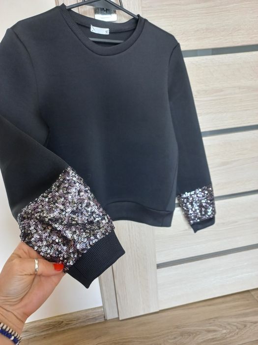 Czarna bluza damska z cekinami pianka 36 38