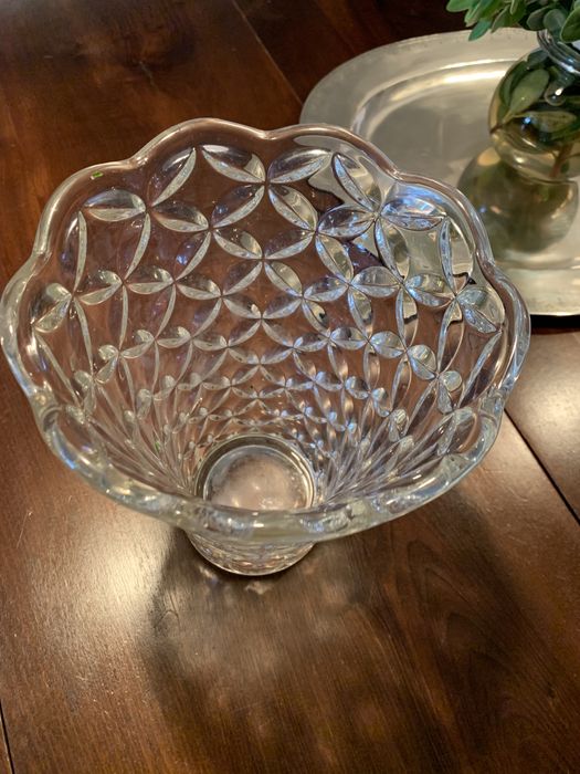 Conj 11 peças. 4 potes , 2 travessas, jarra pequena, jarra grande em vidro trabalhado, patinho loiça