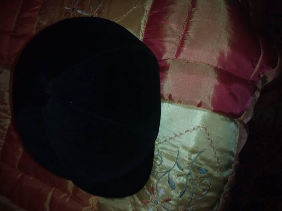 capacete para andar a cavalo e aquipamento