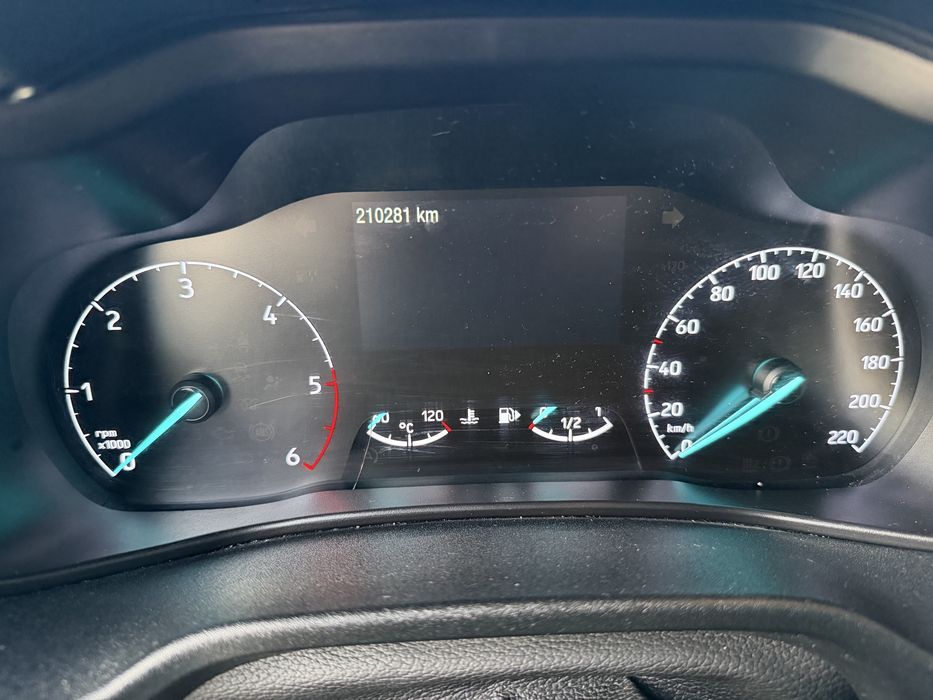 Ford transit connect 5 osobowy