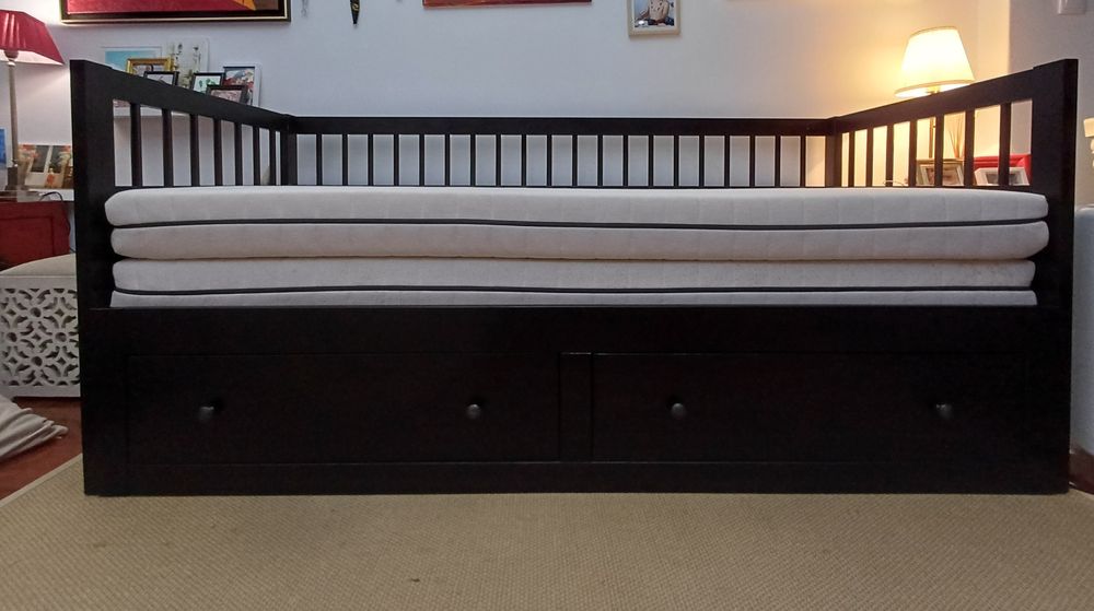 Sofá Cama Ikea com 2 gavetões