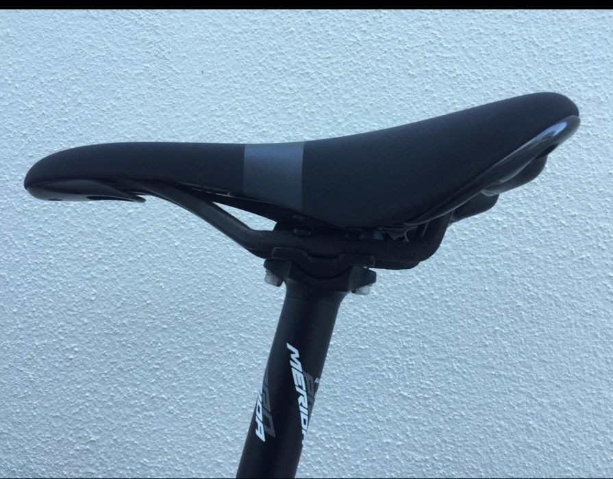Bicicleta de estrada Merida em carbono. Tamanho S.