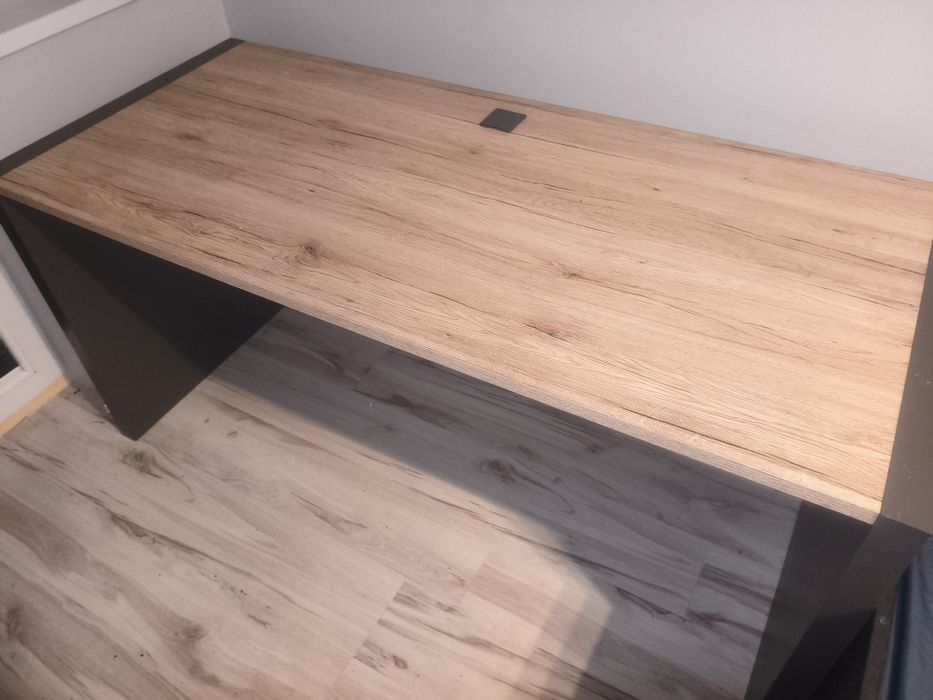 Nowoczesne biurko loft / komputerowe 160x70 cm (Pełne boki)