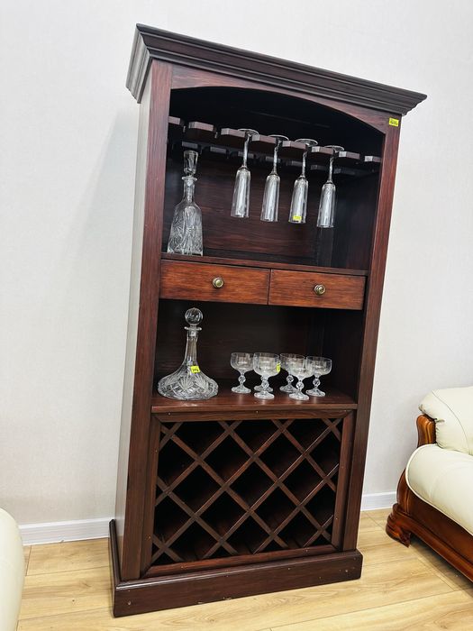 Tekowa winiarka w stylu kolonialnym / kredens na wino :)