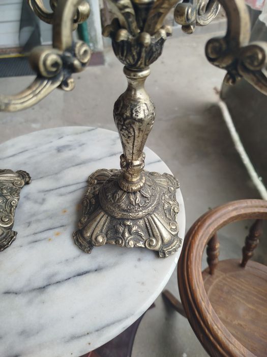 Castiçaias em latão para 5 velas