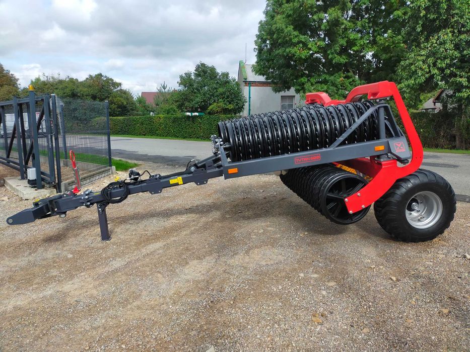 WAŁ POSIEWNY EXPOM TYTAN ciągany składany hydraulicznie Cambridge