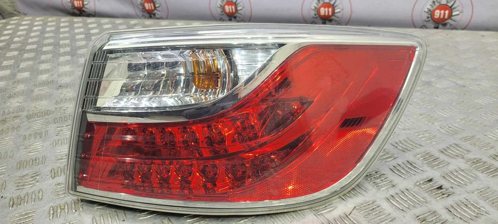 Правий задній ліхтар на Mazda CX-9 2010-2012