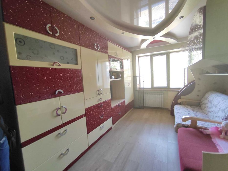 Продається шикарна кімната  2 поверх. Центр Корабельного р-ну