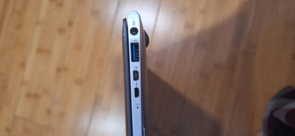 Portátil Asus Zenbook