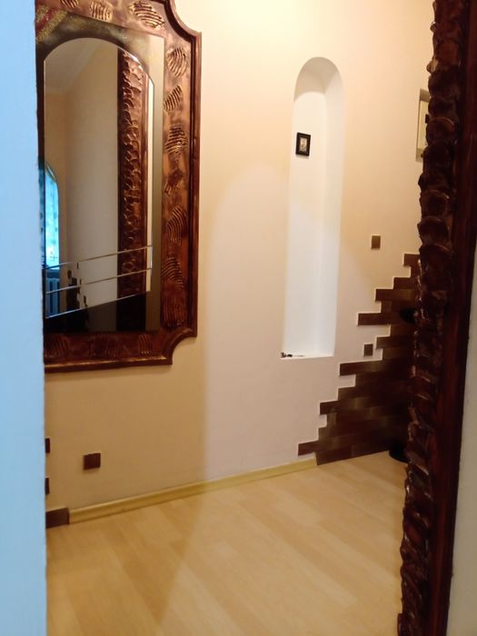 Центр! Подобово, в самому центрі міста  біля ЦУМу