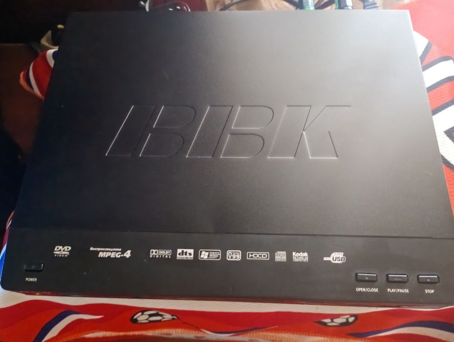 BBK DV118SI
Стаціонарний DVD-плеєр.