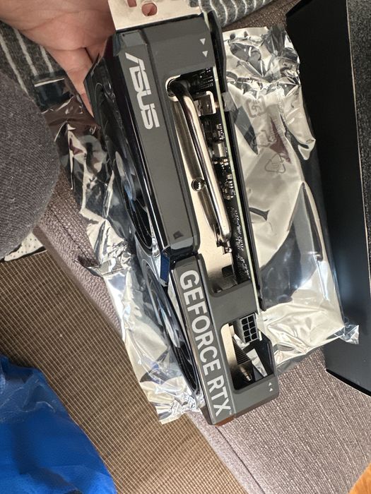 Gráfica Nvidia RTX 4060Ti 8GB