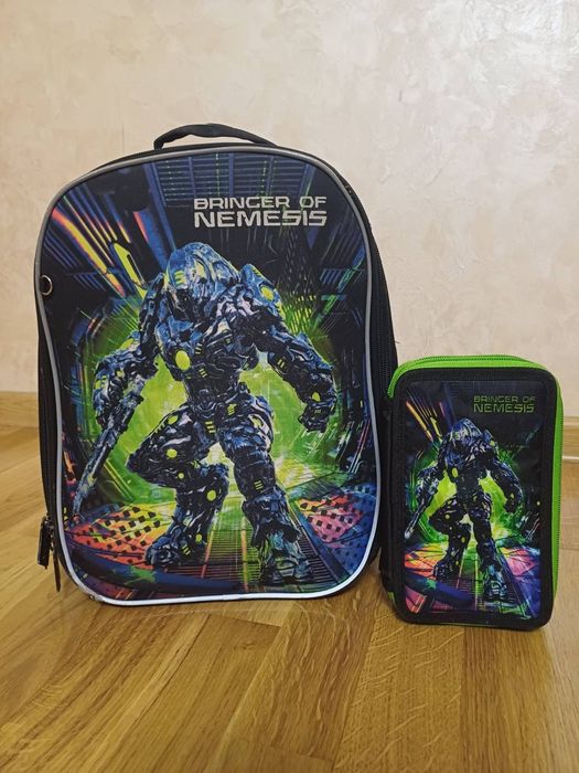 Рюкзак шкільний, пенал