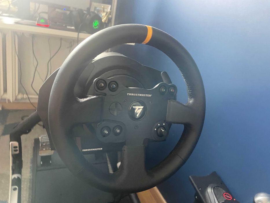 Kierownica Thrustmaster TX Leather Edition z pedałami + GRATISY