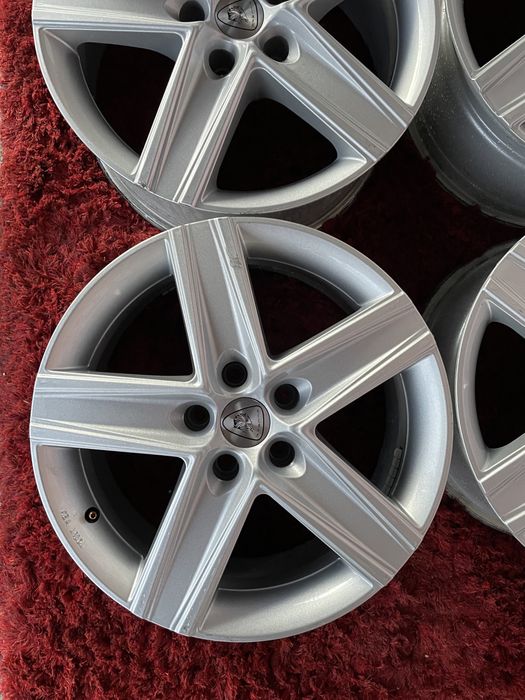 Mercedes Vito Viano Volkswagen Tiguan Touran Seat Skoda R17 5x112