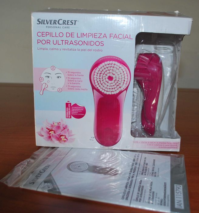 Escovas de Limpeza Facial Ultrassons Silver Crest (Estojo Completo)