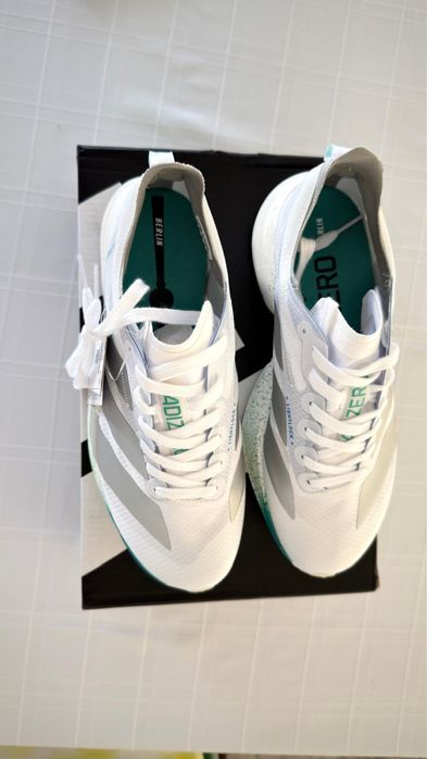 Tenis adizero adidas
