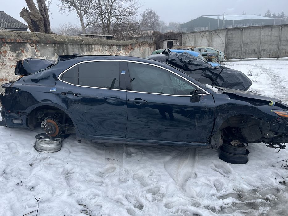 Продам Toyota camry 2020 року модельний 2021, з переоформленням