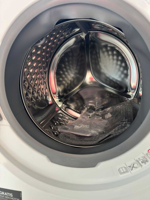 Nowa AEG  pralko-suszarka z pompą ciepła 9/6 kg Seria 9000  SensiDry