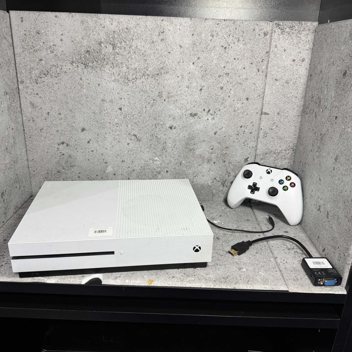 Konsola Xbox One S 800Gb + Pad | Adapter HDMI