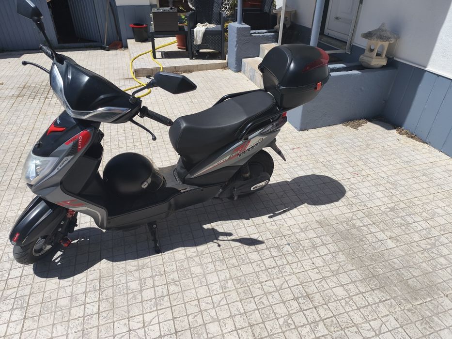 Scooter elétrica goose