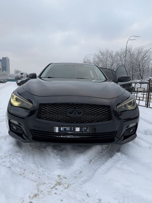 Продаю Инфинити Q50