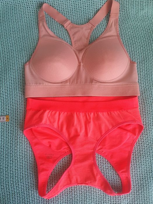 Топ спортивный для фитнеса, аеробики, спортивний топ для занять бігом.