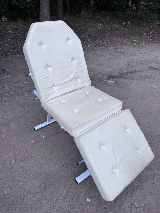 Stol do masazu salon kosmetyczny
