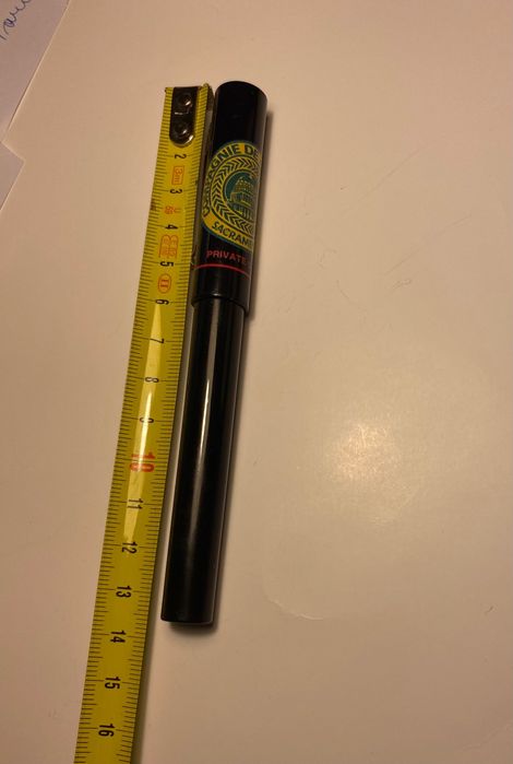 Caneta tinta permanente (aparo)