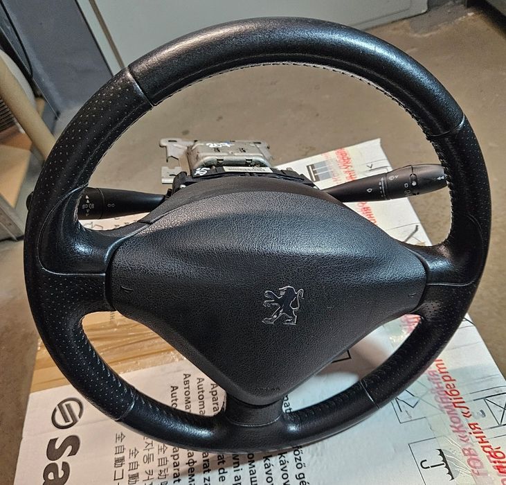 Разборка Peugeot 207 хэтчбек - капот, фара, фонарь, ляда, рейка, балка