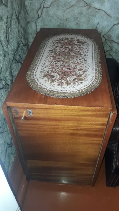 Продам б/у речі для дому