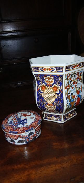Conjunto de floreira e caixa de jóias
