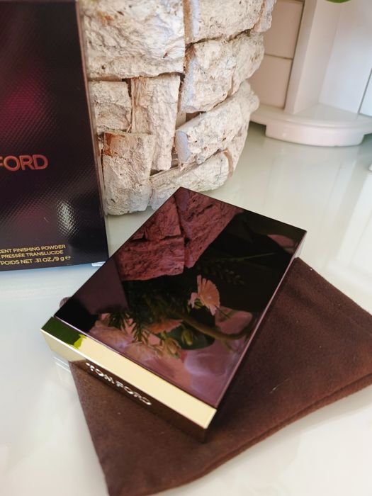 Tom Ford oryginalny nowy puder w kamieniu etui pudełko cudo
