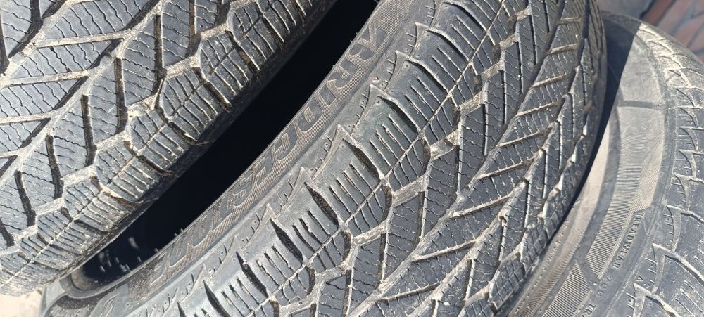 Шины Bridgestone 225.65.17