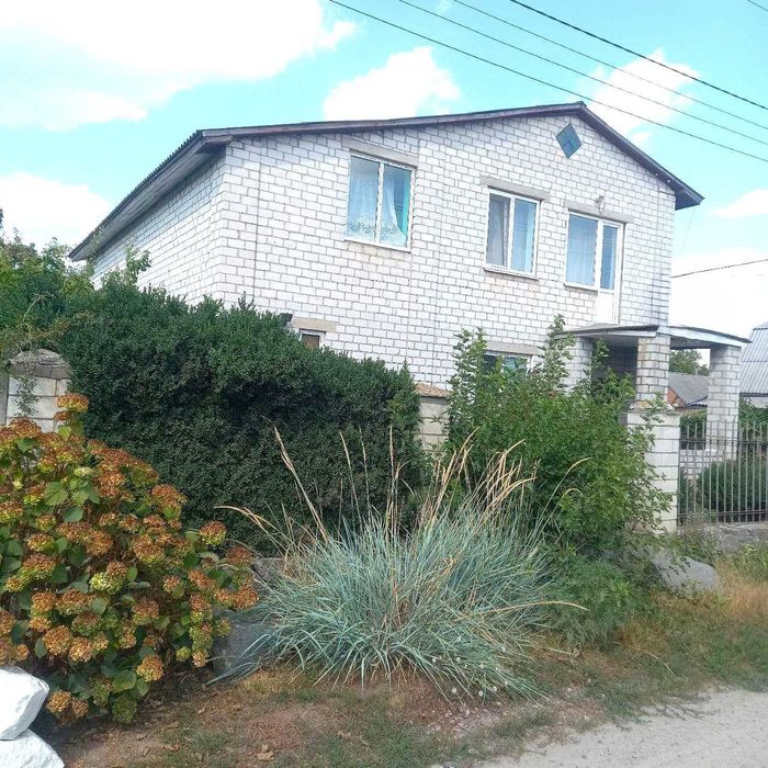 Двоповерховий будинок. Продаж або обмін на квартиру.