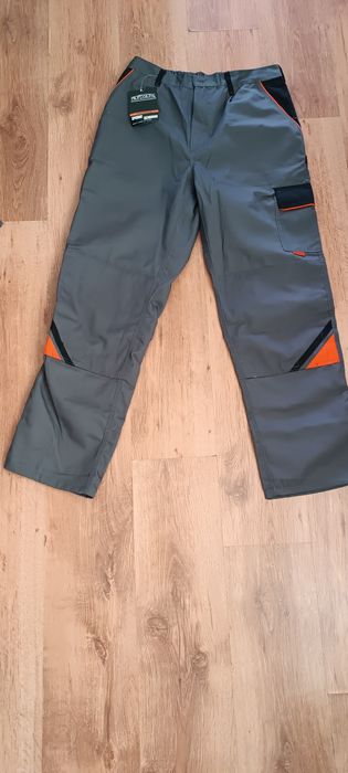 Spodnie robocze nowe