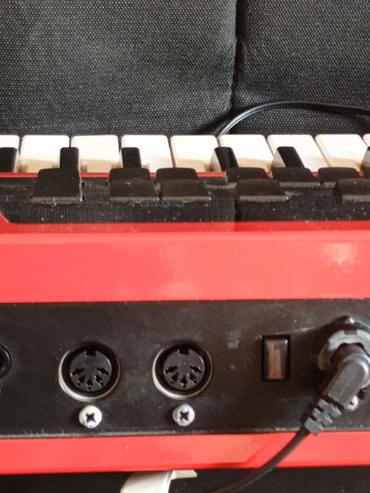 Keyboard Roland bk5