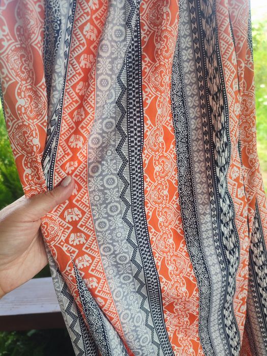 Неймовірно гарна та легка сукня