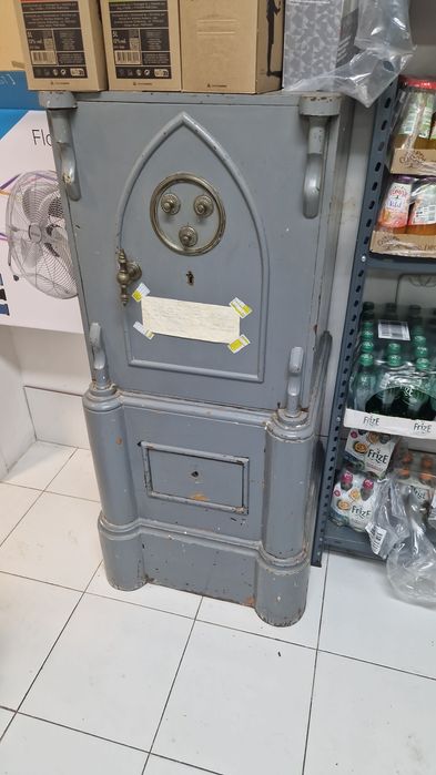 Cofre antigo Oferece se