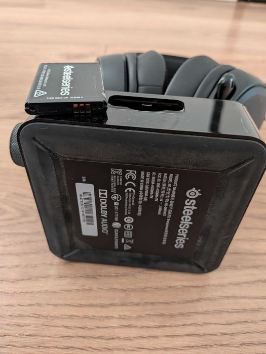 SteelSeries Arctis Pro Wireless headset